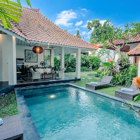 Villa Etnik Seminyak מראה חיצוני תמונה